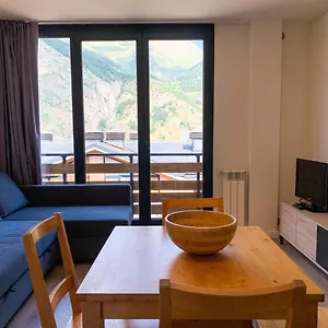 Equilibrio. Esquí y naturaleza en apartamento moderno. Apartamento Canillo